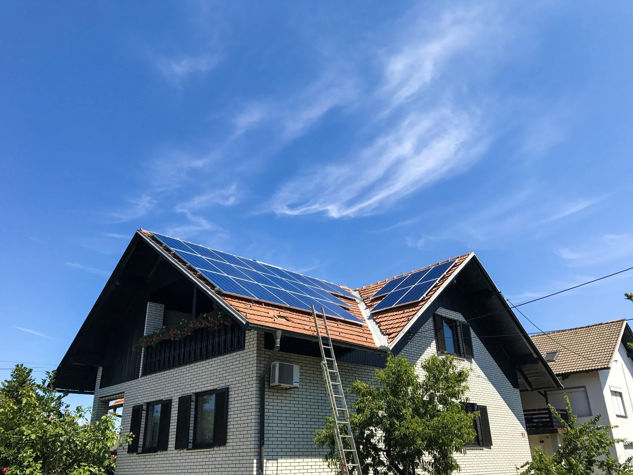 Montaža sončne elektrarne — referenčna fotografija 08