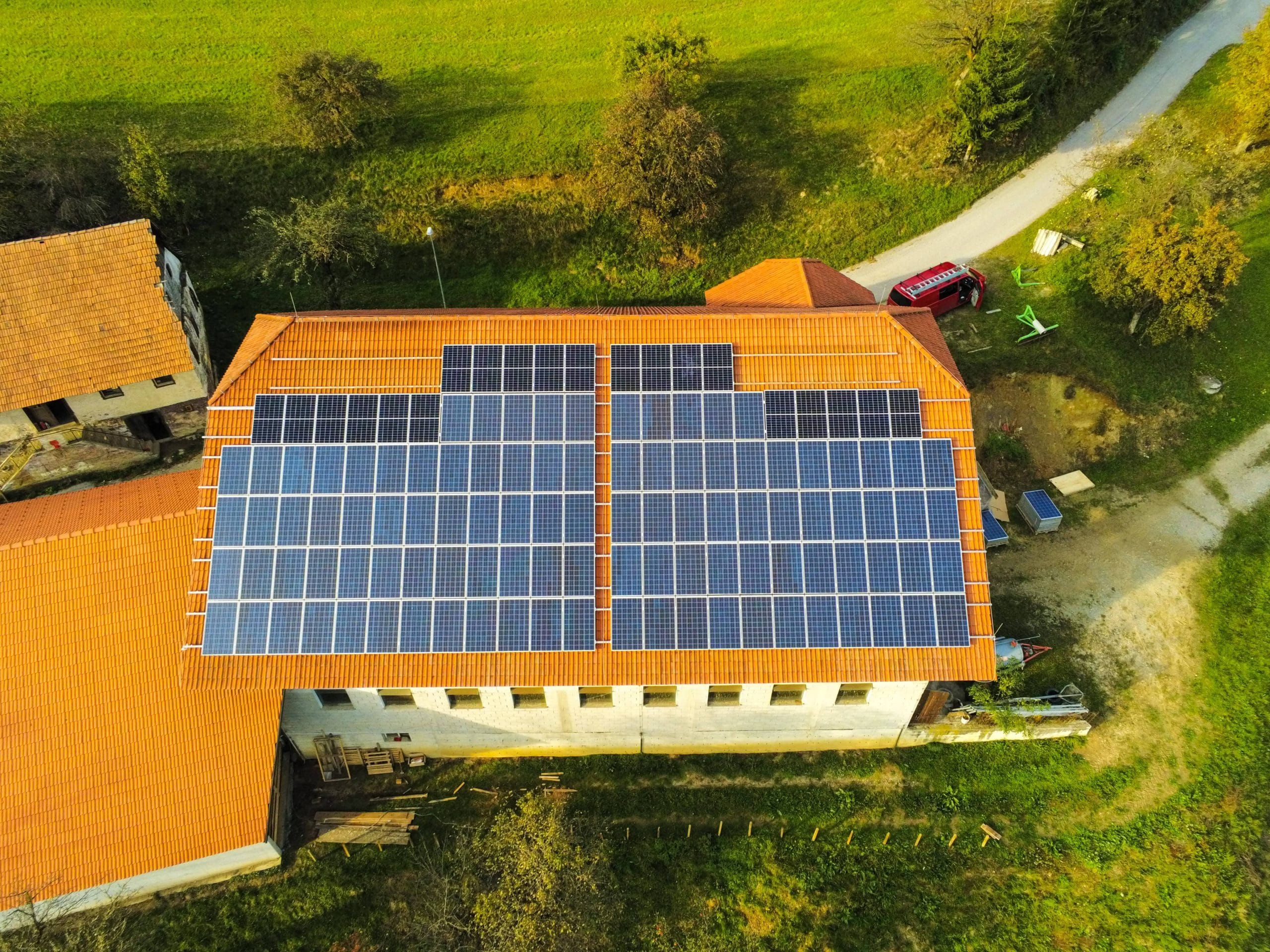 Servis sončne elektrarne — referenčna fotografija 02
