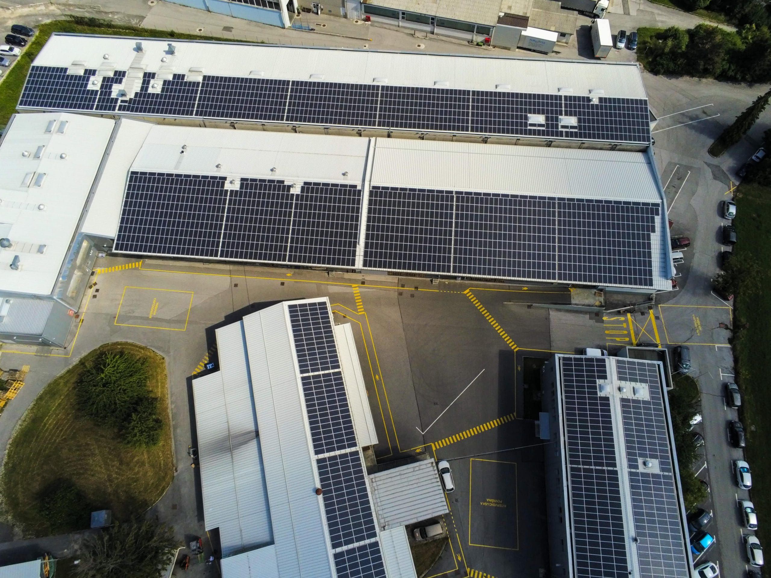 Servis sončne elektrarne — referenčna fotografija 16
