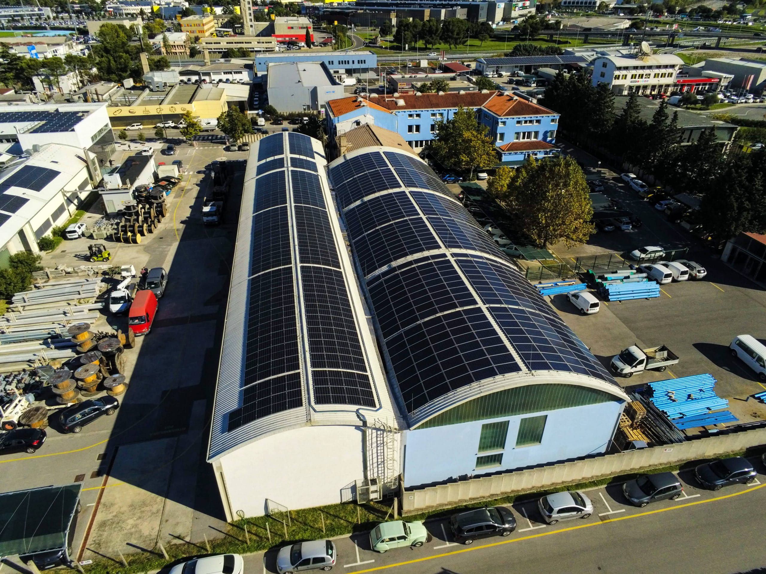 Servis sončne elektrarne — referenčna fotografija 18
